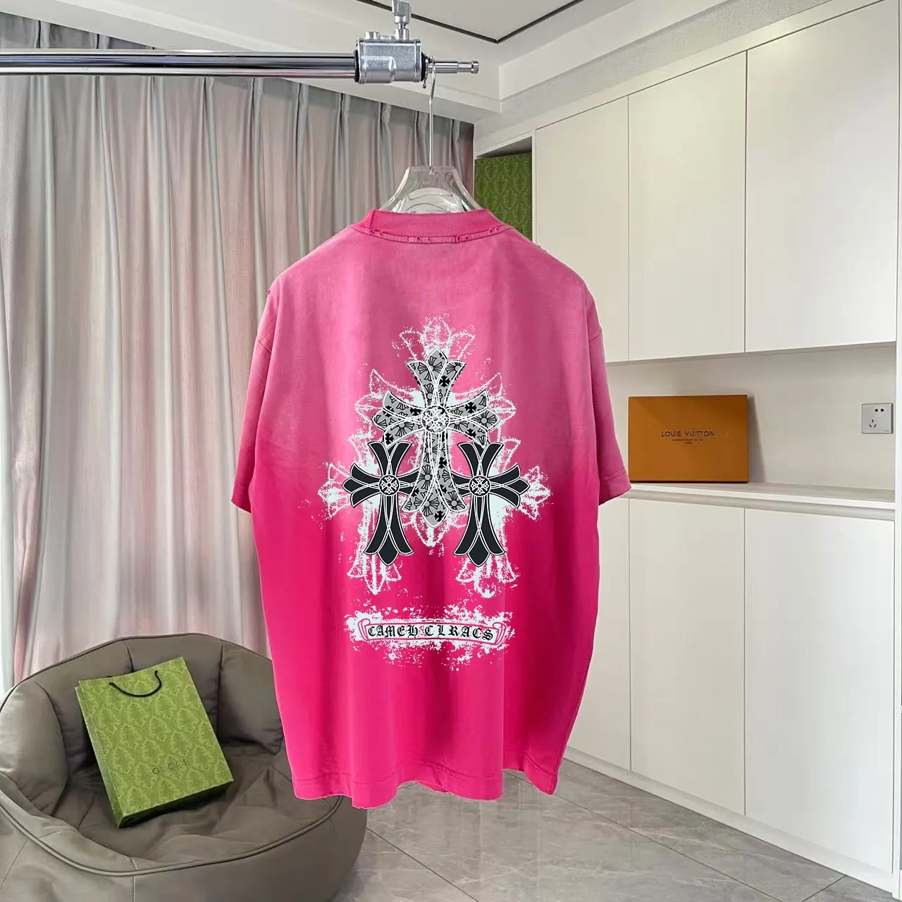 🅿️190 ch Crow 2025 new summer style, washed, distressed, spray-painted, Sanskrit cross print, short-sleeved T-shirt, customized fabric 320g, same style for men and women, size: S M L XL XXL five sizes, color: black, gray, gradient black, gradient red
